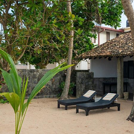 Red Parrot Beach Villa Ambalangoda  Extérieur photo